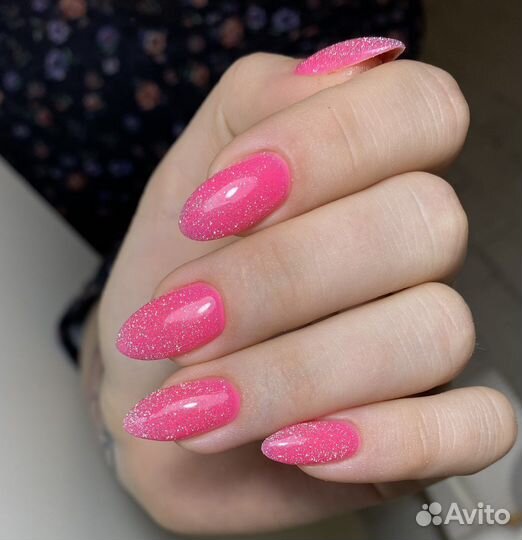 Модель на маникюр + гель лак