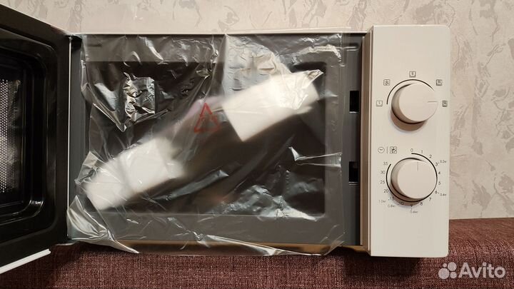 Микроволновая печь Candy 20 литров