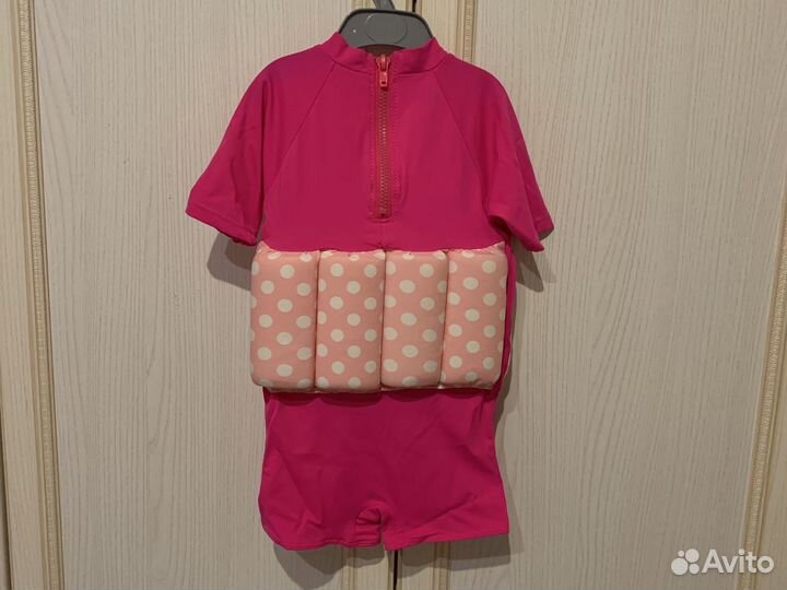 Плавательный костюм