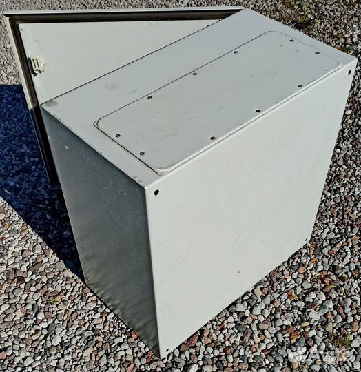 Металлический ящик с замком влагозащищенный