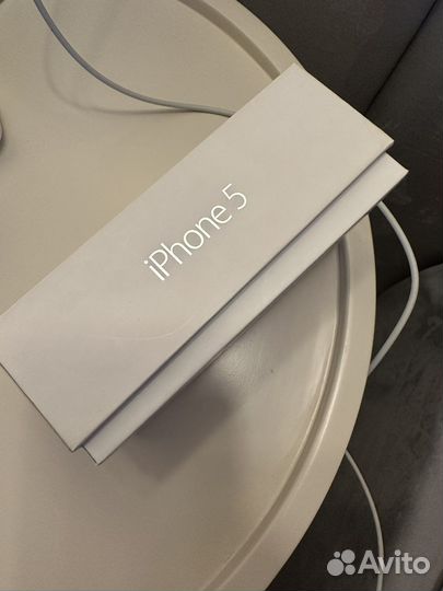 Коробка от iPhone 5
