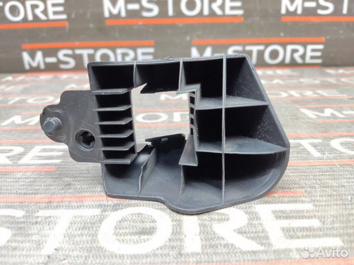 Накладка салазки сиденья передняя левая Audi A4