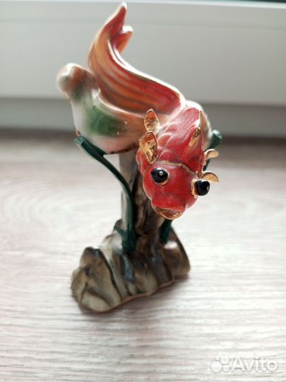 Разные сувениры фигурки