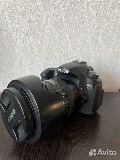 Зеркальный фотоаппарат canon