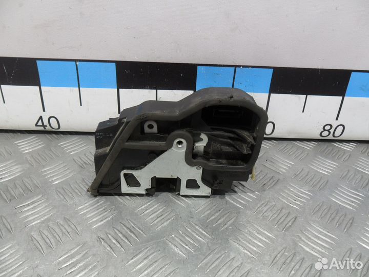 Б/У Замок двери задней левой BMW E90 F30 E60 F1