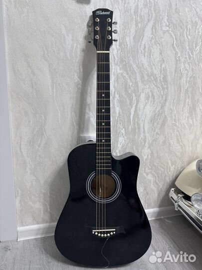 Акустическая гитара belucci