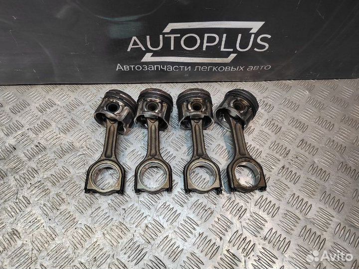 Поршень с шатуном Citroen C3 1.6 9HD