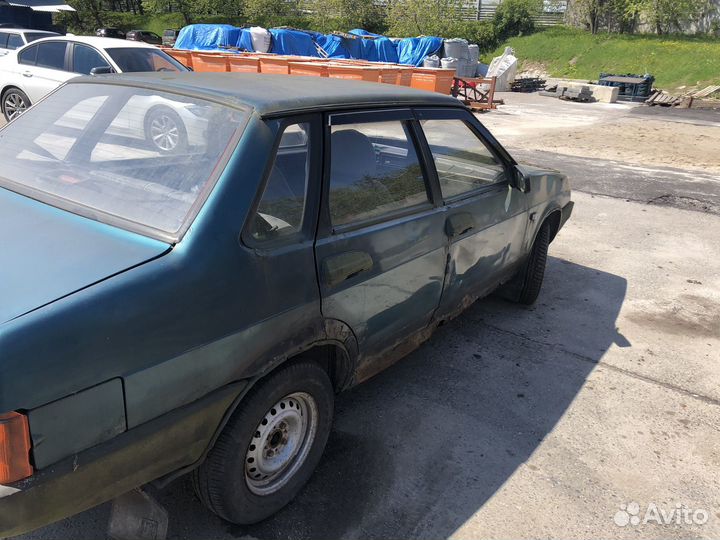 ВАЗ 21099 1.5 МТ, 1999, 300 000 км