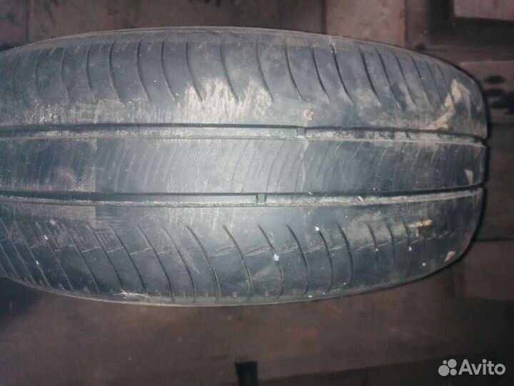 Michelin Energy E-V 215/65 R16