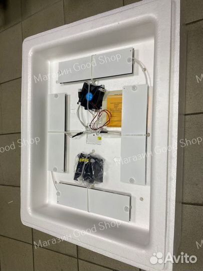 Инкубатор новый на 104 яйца