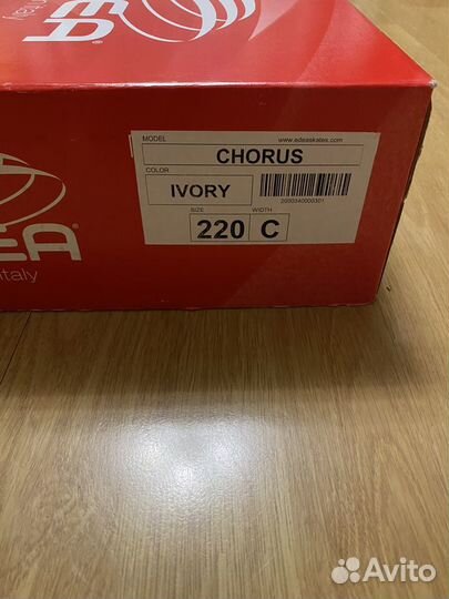 Фигурные коньки edea chorus 220