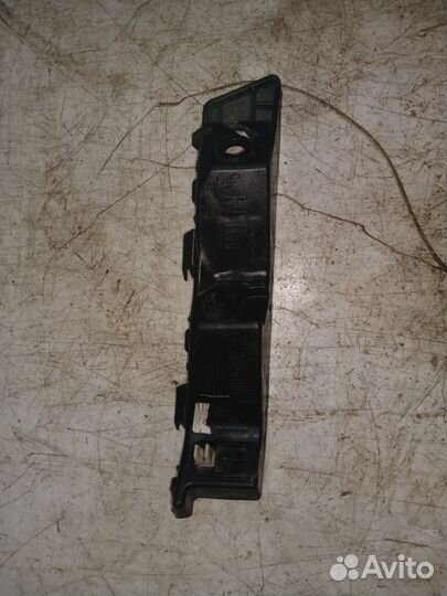 Кронштейн бампера передний.Kia Sportage 4 2018