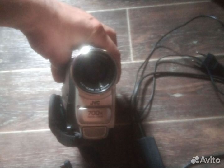 Видеокамера jvs700