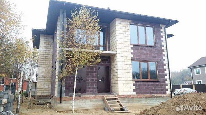Стеновой блок из капсулированного керамзита