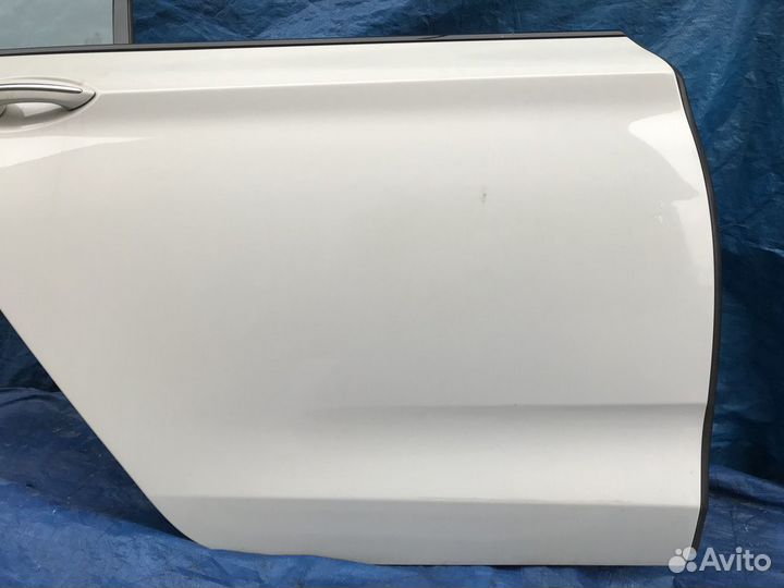 Дверь задняя правая для бмв 550i GT 10-16