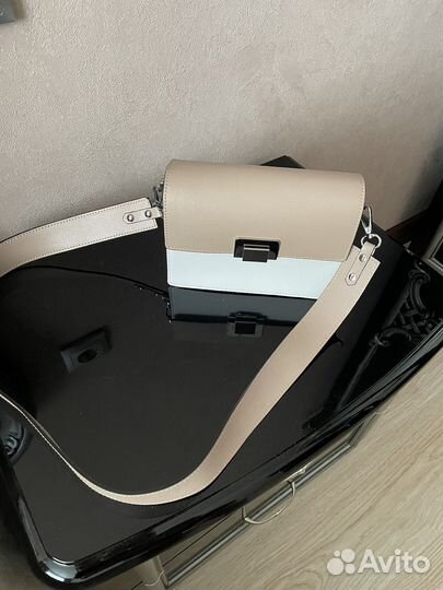 Сумка кожаная кроссбоди