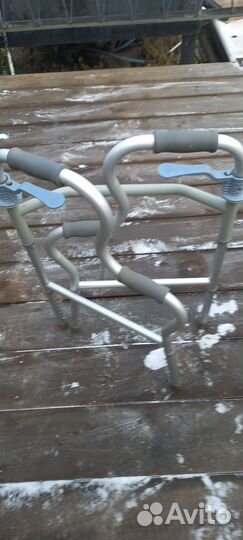 Ходунки для взрослых шагающие