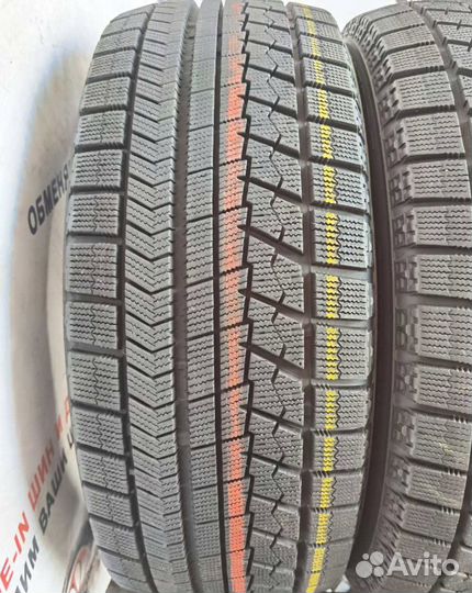 Bridgestone Blizzak VRX 225/55 R17 98Y