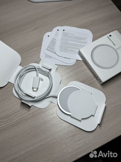 Зарядка MagSafe