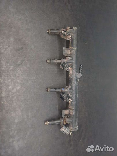 Топливная рампа Peugeot citroen 2.0 1.8