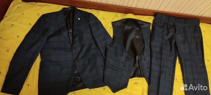 Брючный костюм в школу