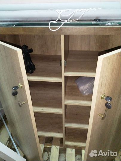 Барная стойка, шкаф, тумба