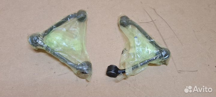 Рычаг передний верхний правый левый Actyon Kyron