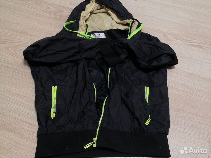 Куртка ветровка