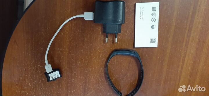 Фитнес-браслет Huawei Band 3e черный