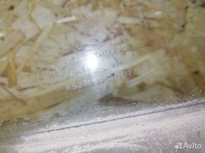 Стекло двери переднее правое Bmw 7-Series E65 4.4