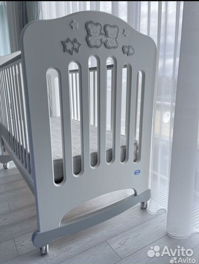 Детская кроватка