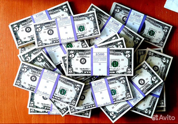 Сувенирные деньги 5 долларов