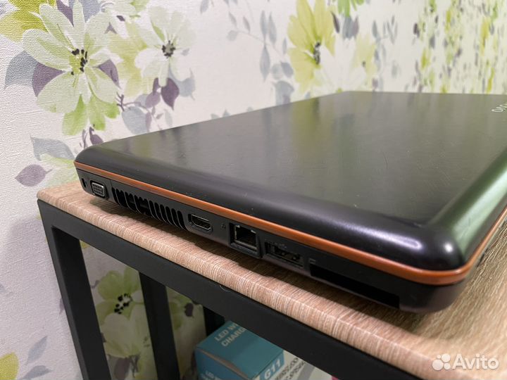 Lenovo Y550 на запчасти или ремонт