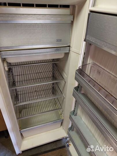 Холодильник ЗИЛ- модель 63