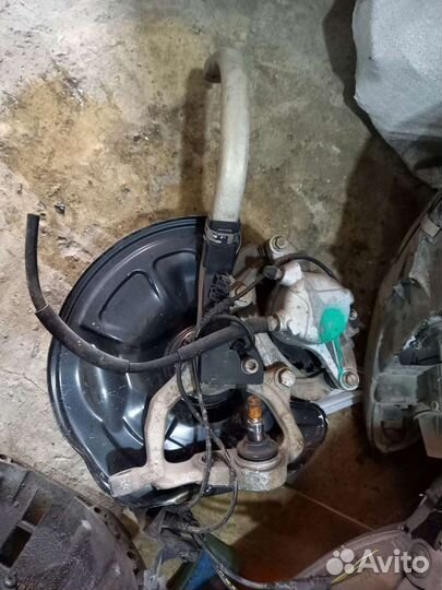 Цапфа на мерседес 211 и 219