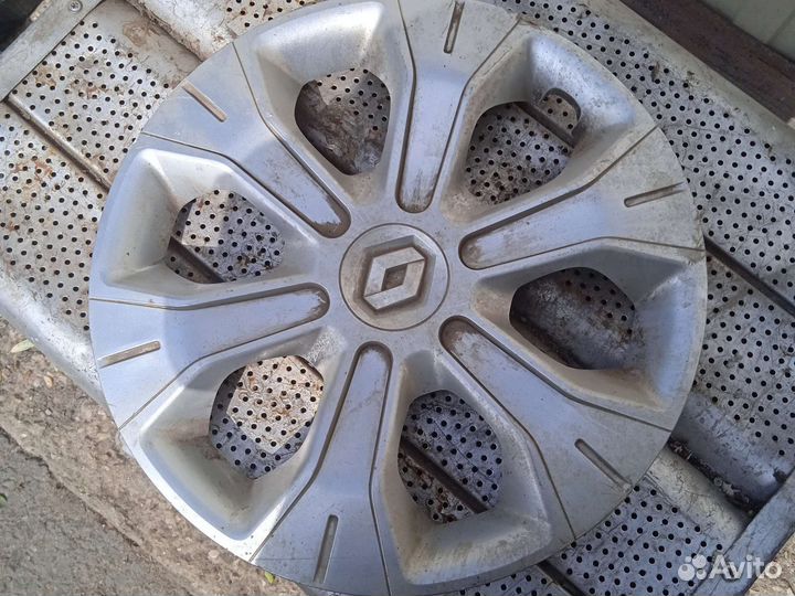 Колпак декоративныйRenault megane III 2009R15