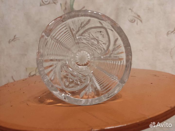 Хрустальная ваза