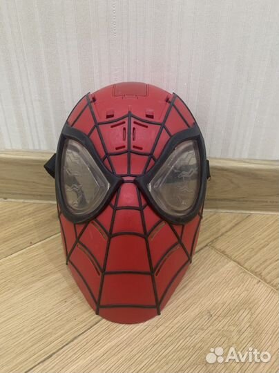 Маска человека паука