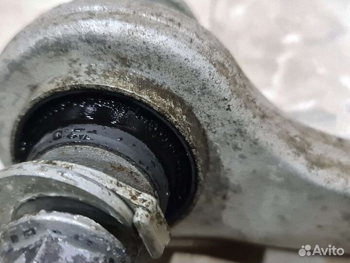 Задний развальный рычаг Mercedes W222