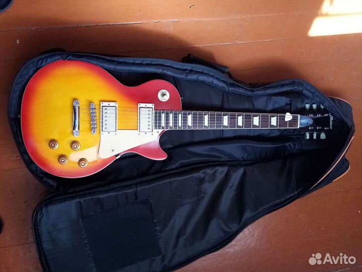 Электрогитара