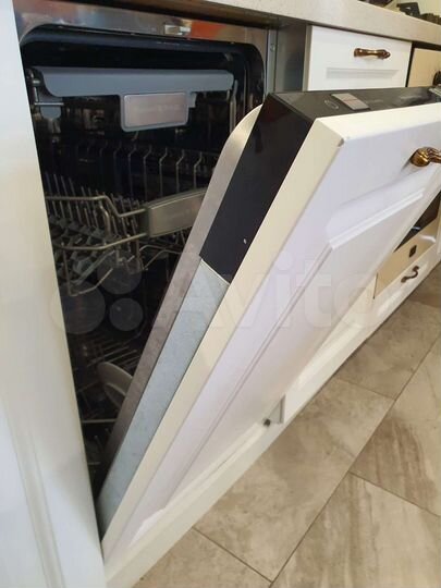 4-к. квартира, 95 м², 3/8 эт.