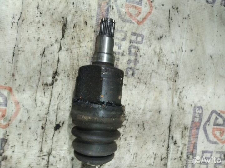 Привод (полуось) передний правый Chevrolet Cobalt