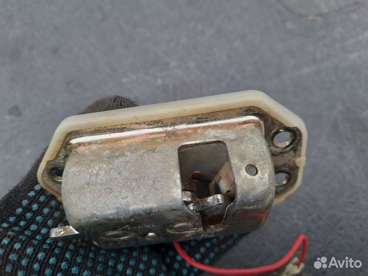 Замок багажника Lifan Smily