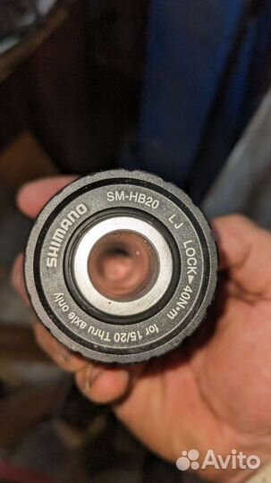 Втулка переднего колеса Shimano SM-HB20