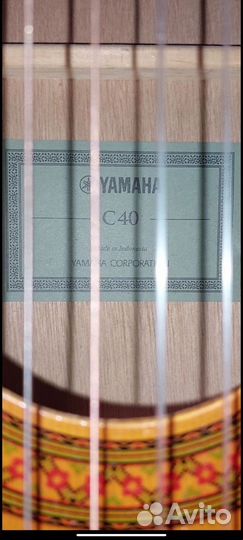 Классическая гитара yamaha c40