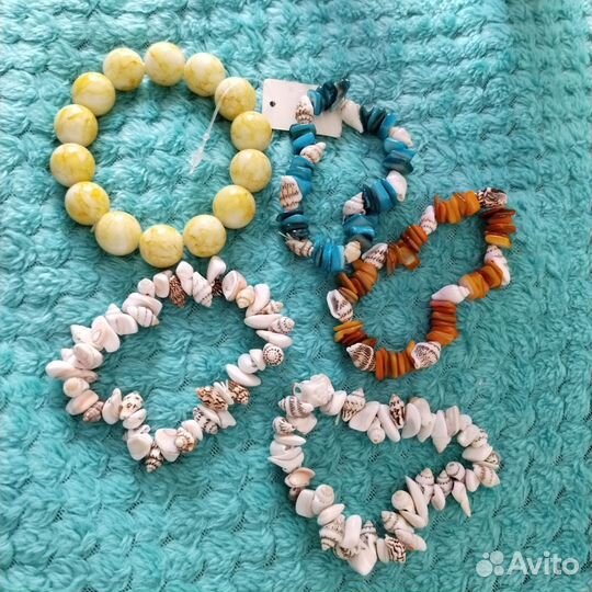 Браслет с ракушками