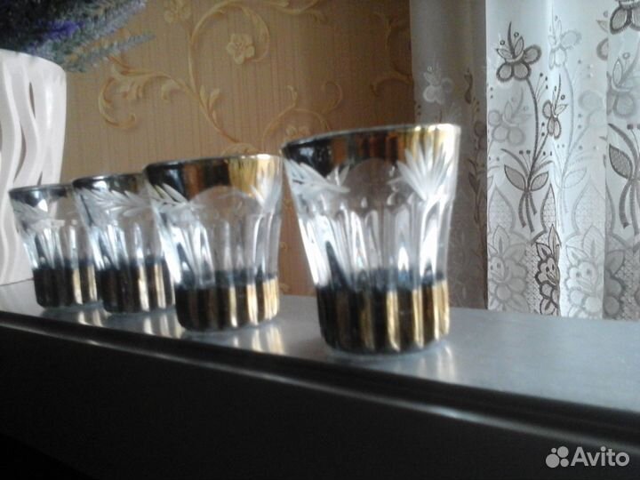 Графин с рюмками