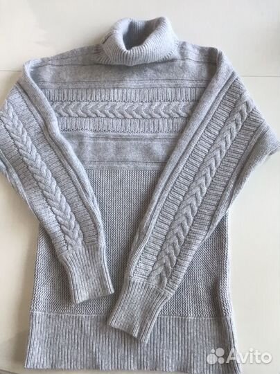 Свитер