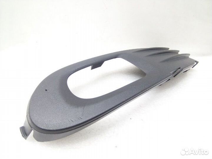 Решетка в бампер передняя левая Volvo V50 1 2005