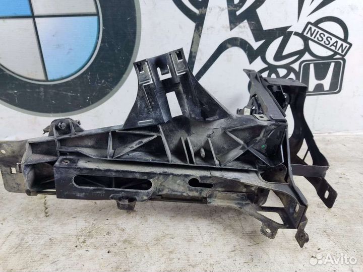 Крепление фары BMW 7 F01 f02